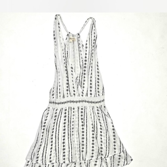 Cute Patterned Romper - Picture 2 of 7